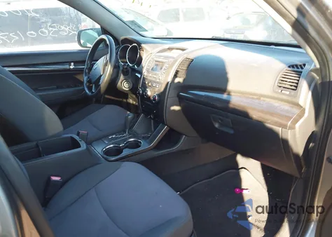 2013 Kia Sorento Lx из США, поврежденный, VIN 5XYKT3A63DG417911